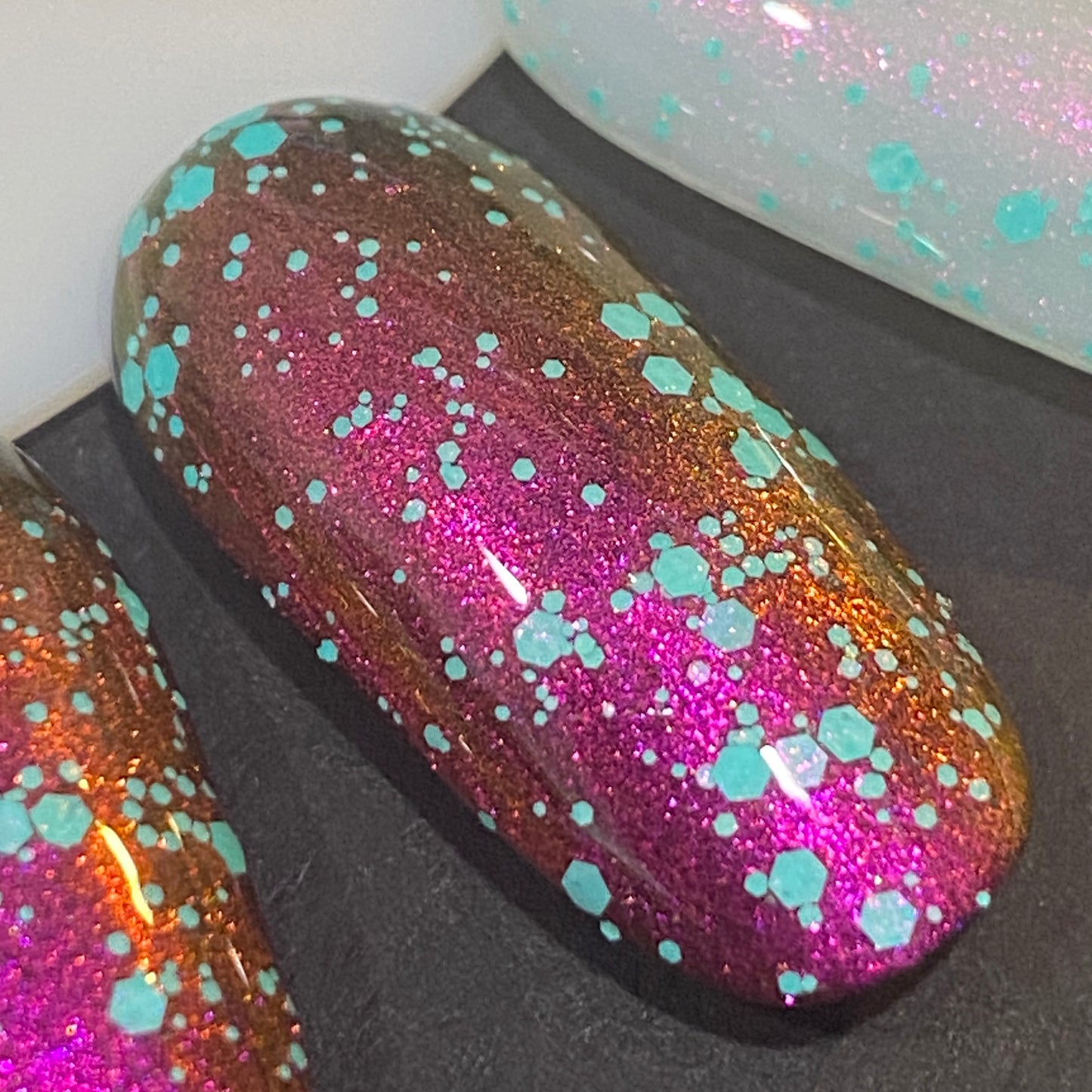 Bakelite (Glitter Topper)